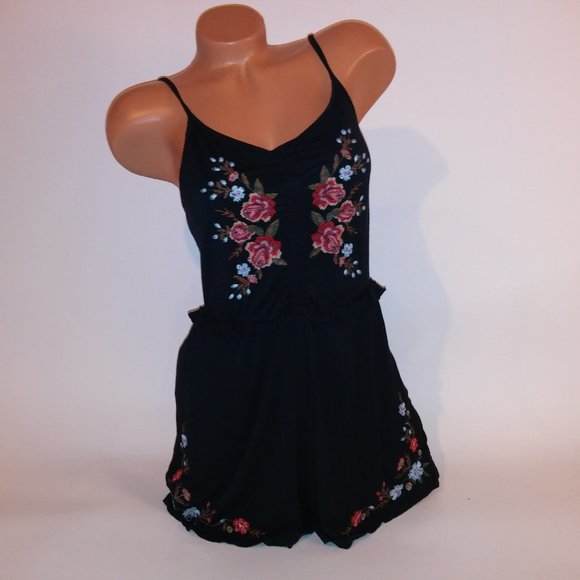 American Eagle Outfitters One Piece Romper Medium Black Red Stretch Floral Embro - Picture 4 of 14
